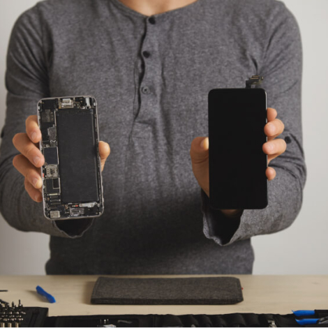 computer-and-phone-repairment-service-E2GPZ9B